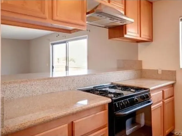 646 Nebraska Ave APT 5, Long Beach, CA 90802