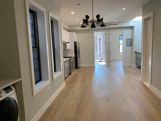 Rented by Hudson Exclusive | media 8