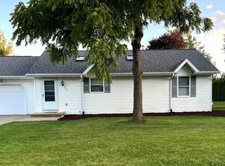 253 Garden View Ln, Denmark, WI 54208