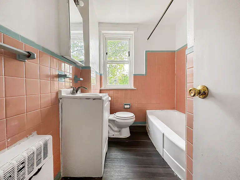 1545 Medary Ave #B-7 — Photo 15