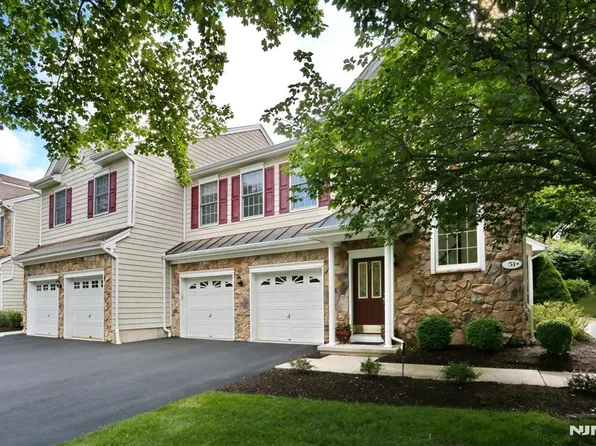 53 Pine Lake Ter #T053, River Vale, NJ 07675