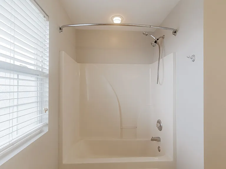 125 Cloverwood Dr SW — Photo 17