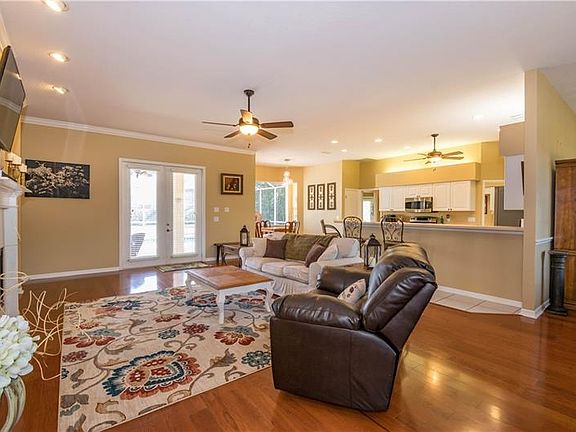 3rd image of 2422 Wildwood Ct