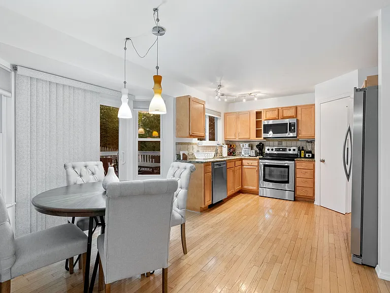 2528 Shiva Ct — Photo 15