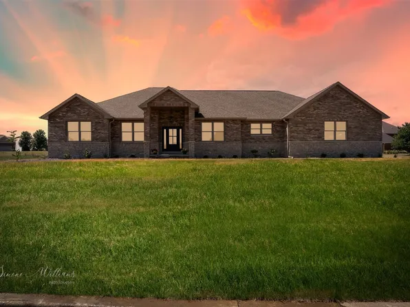 15874 Palmer Way, Bloomington, IL 61705