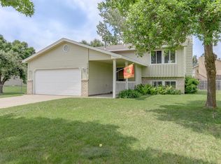 11613 Nevada Ln N, Champlin, MN 55316