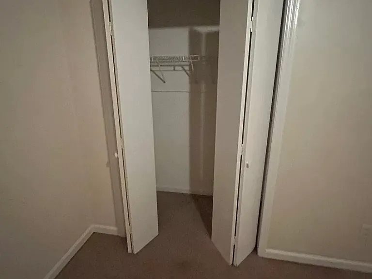 1320 Burgess Dr #1320 — Photo 5