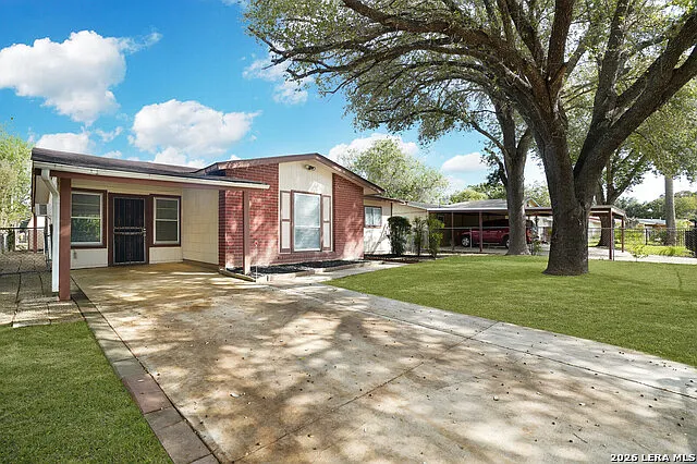 7019 Greenberry Dr — Photo 2