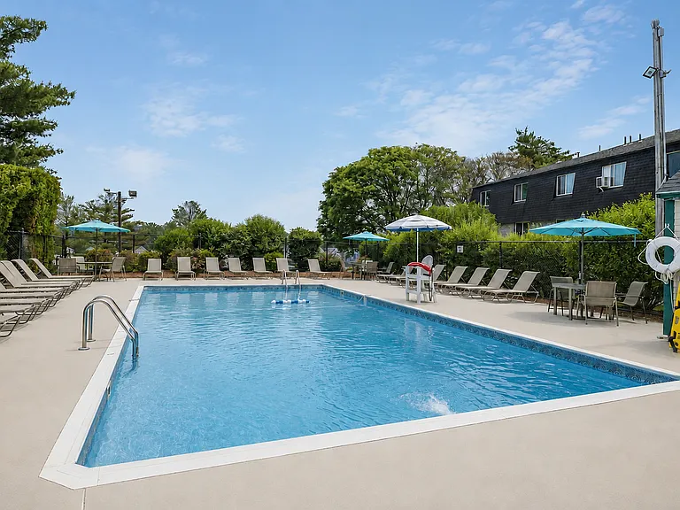 Pine Brook Place Apartments — Photo 10