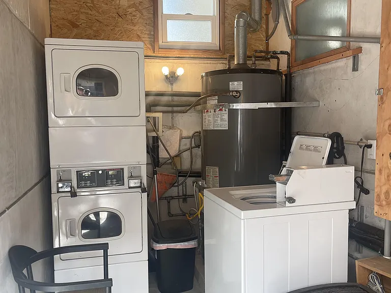 2340 Jefferson St — Photo 18