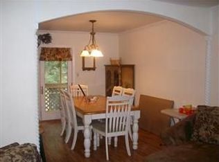 12 University Ave, Catonsville, MD 21228