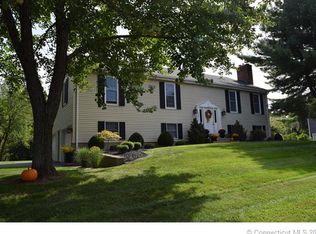 121 Brookwood Dr, Southington, CT 06489