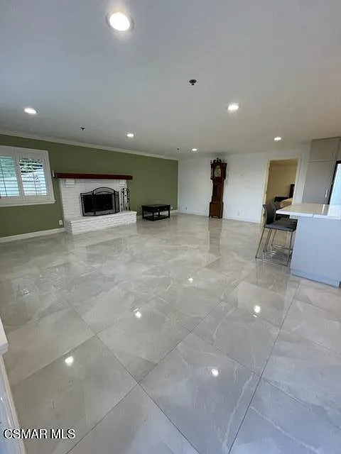 Building Photo - 7869 Mesa Dr