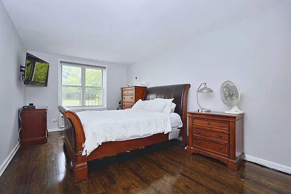 Sold by PRENDAMANO REAL ESTATE | media 34