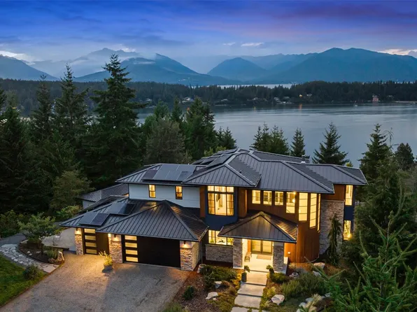 8593 Leeward Avenue NW, Seabeck, WA 98380