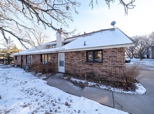8463 144th St W, Apple Valley, MN 55124