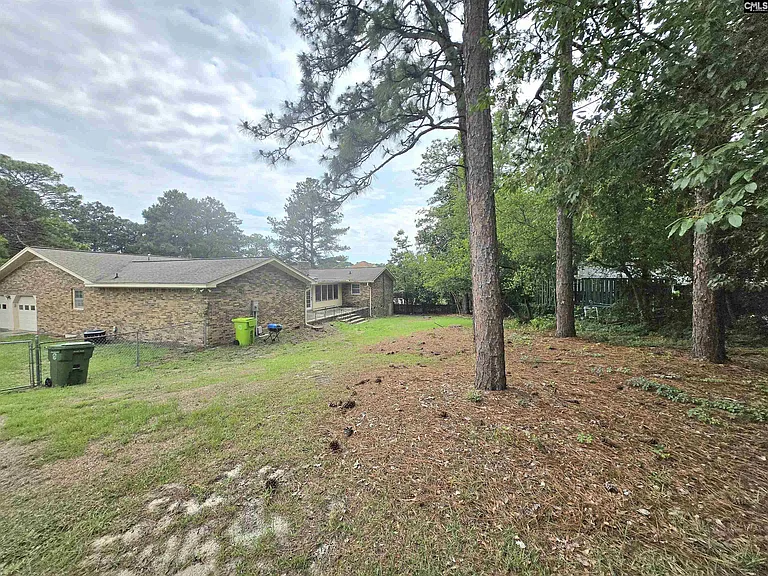 77 Northlake Rd — Photo 48