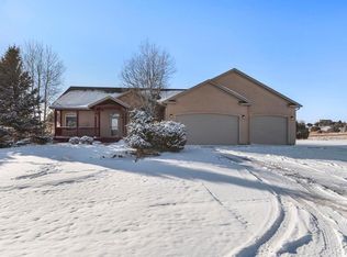 565 S Ferncliff Dr, Pueblo, CO 81007