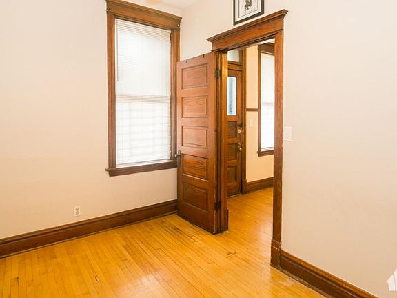 5th image of 2523 N California Ave APT 1L