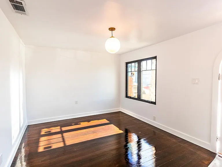 3949 Langford St — Photo 4