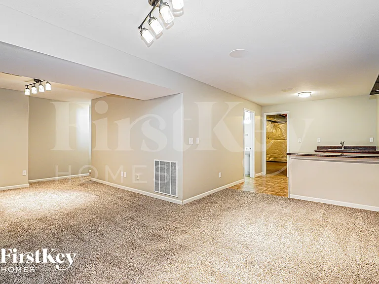 21 Hawthorne Dr — Photo 15