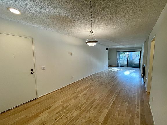 2nd image of 7777 Hollywood Blvd #112