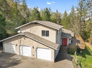 1100 Riverbanks Rd, Grants Pass, OR 97527