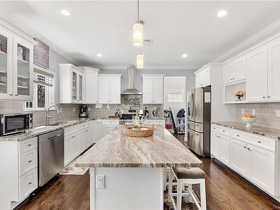 4th image of 1183 Mamaroneck Ave