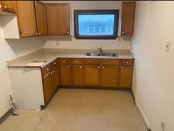 2nd image of 4944 Magoun Ave #Lr