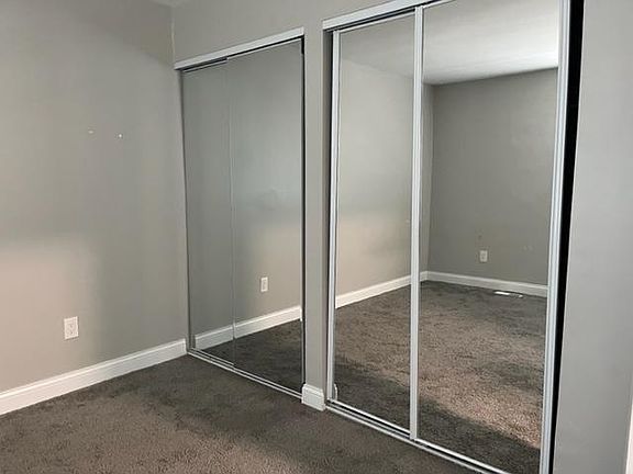 5th image of 1091 NW Washington Blvd #17