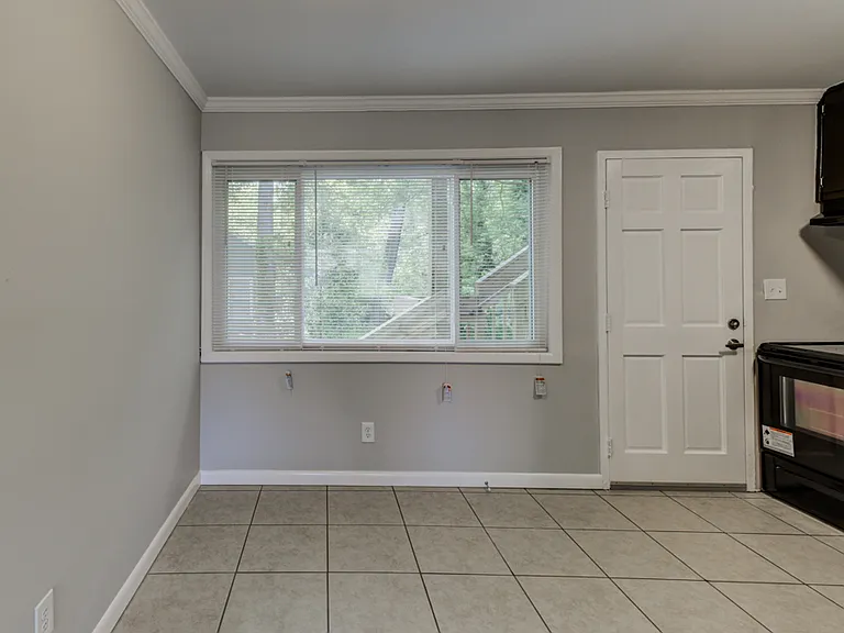 3547 Glenwood Rd #A — Photo 11