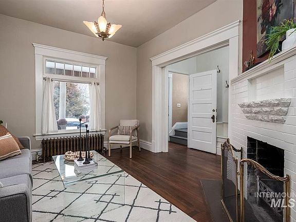 4th image of 823 W Resseguie St #B-1