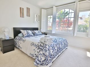 915 Victoria Ave, Venice, CA 90291