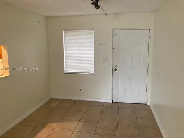 1750 N Congress Ave APT 103, West Palm Beach, FL 33401