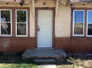 611 W 5th St, Portales, NM 88130