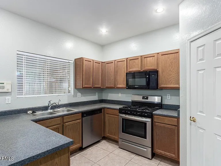 2739 E Indian Wells Pl — Photo 10