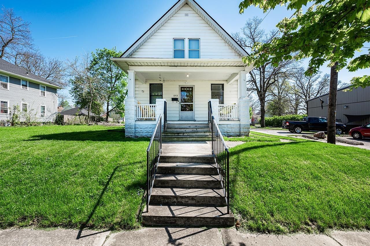 1203 Kinnaird Ave, Fort Wayne, IN 46807 Zillow