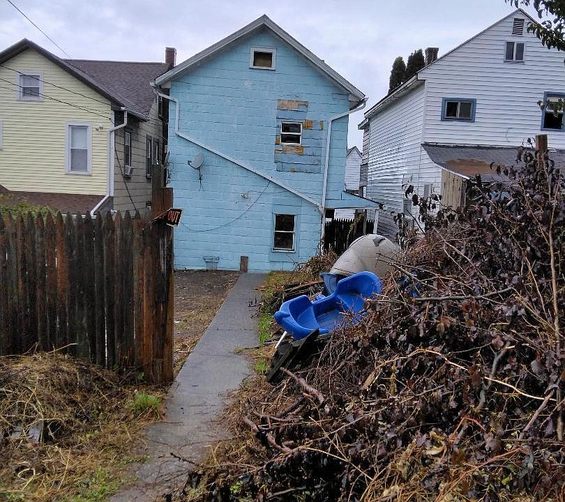 2nd image of 1309 2nd Ave