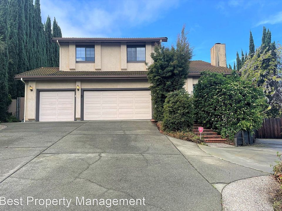 1st image of 46689 Windmill Dr