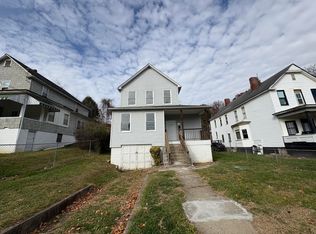 205 Main St E, Mount Hope, WV 25880