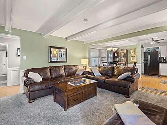 3rd image of 1506 Auburn Ct
