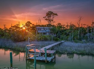 1915 Smugglers Cove Rd, Eastpoint, FL 32328