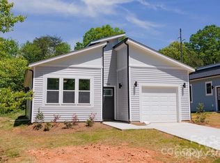 1206 Goldsboro Ave, Statesville, NC 28677