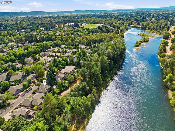 3rd image of 3333 Riverplace Dr