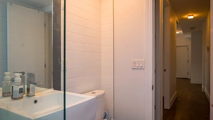 Rented by Nooklyn NYC LLC | media 11