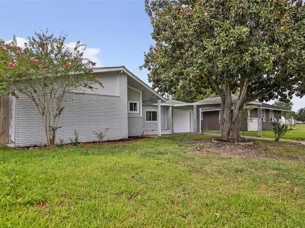 666 Elton St, Houston, TX 77034