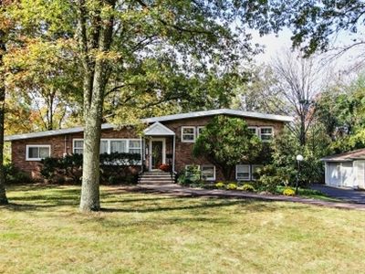 129 Canoe Brook Pkwy, Summit, NJ, 07901