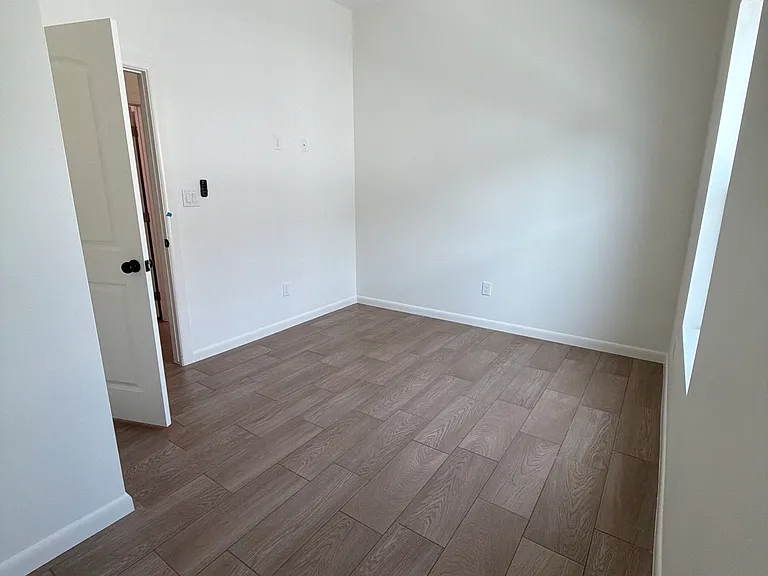 709 Sparrow Ln — Photo 14