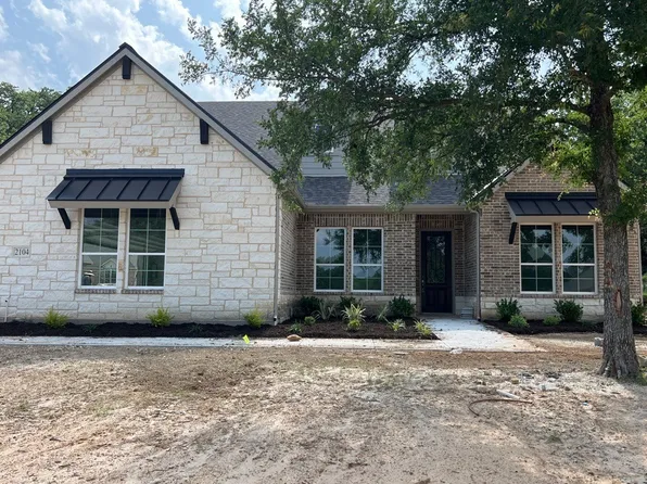 2104 Crystal Palace Blvd, Alvarado, TX 76009