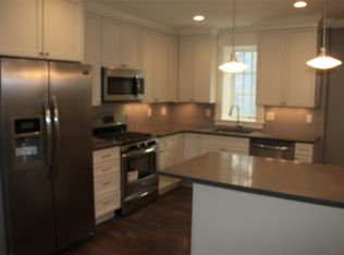 390 Langley Rd, Newton, MA 02459